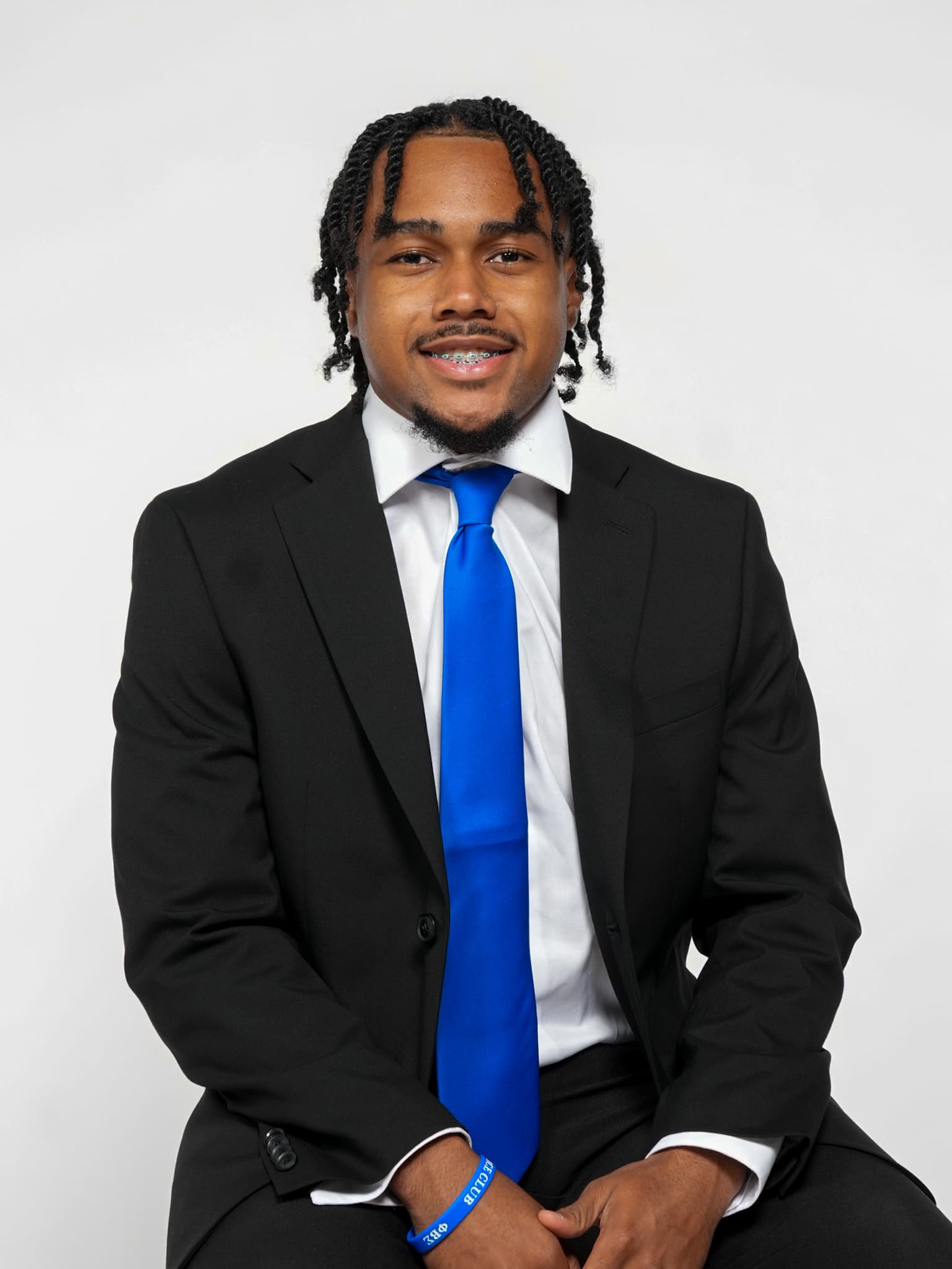 Roberto Gilbert, Treasurer